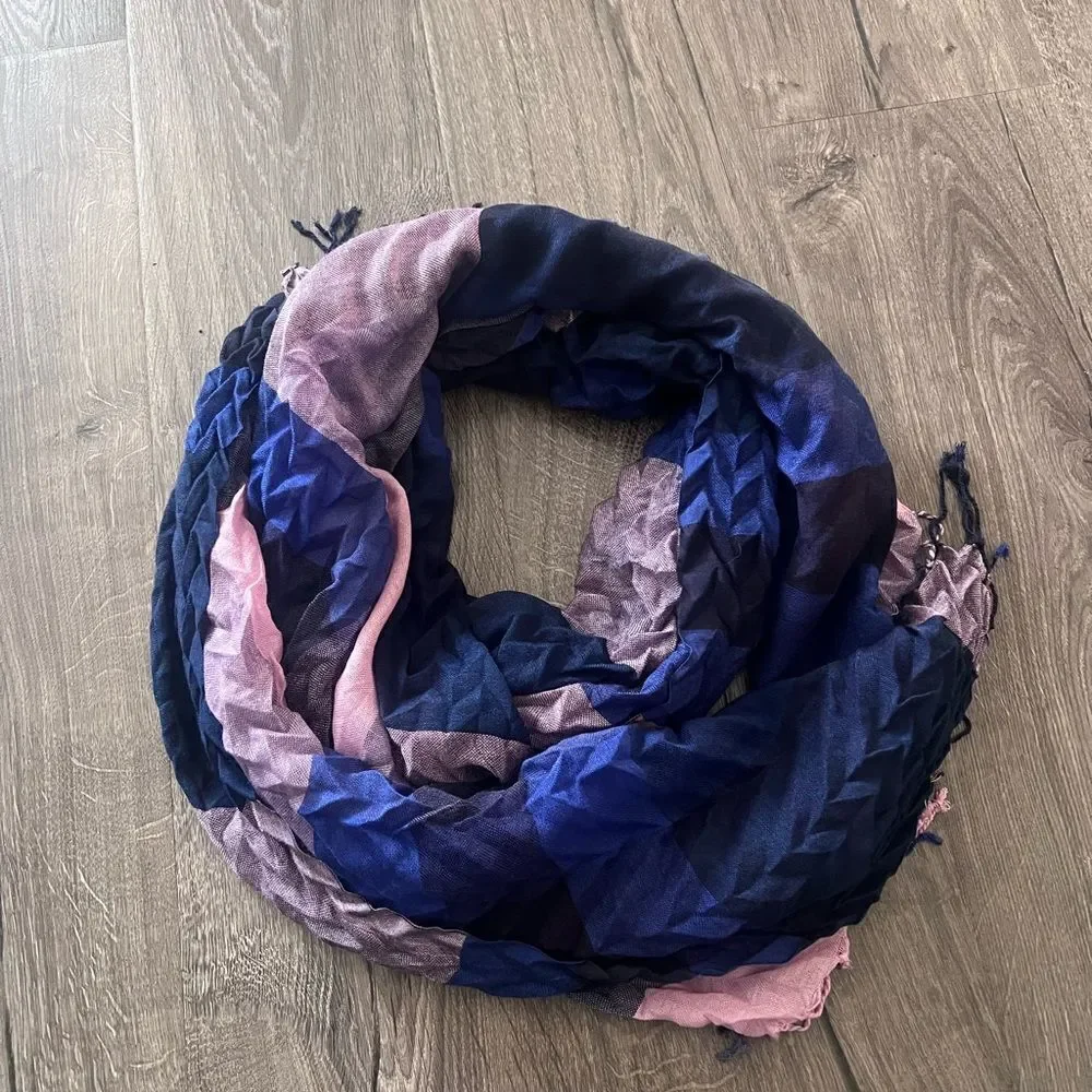 Cold water Creek pleated plaid scarf for Women